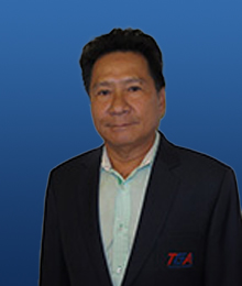 นายคนิศน์ โชคสุชาติ (เฮียเม้ง)